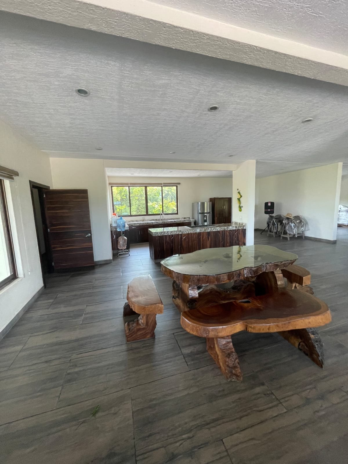 TERRENO EN VENTA CON EDIFICACIÒN ACATLÀN DE JUÀREZ,JAL.