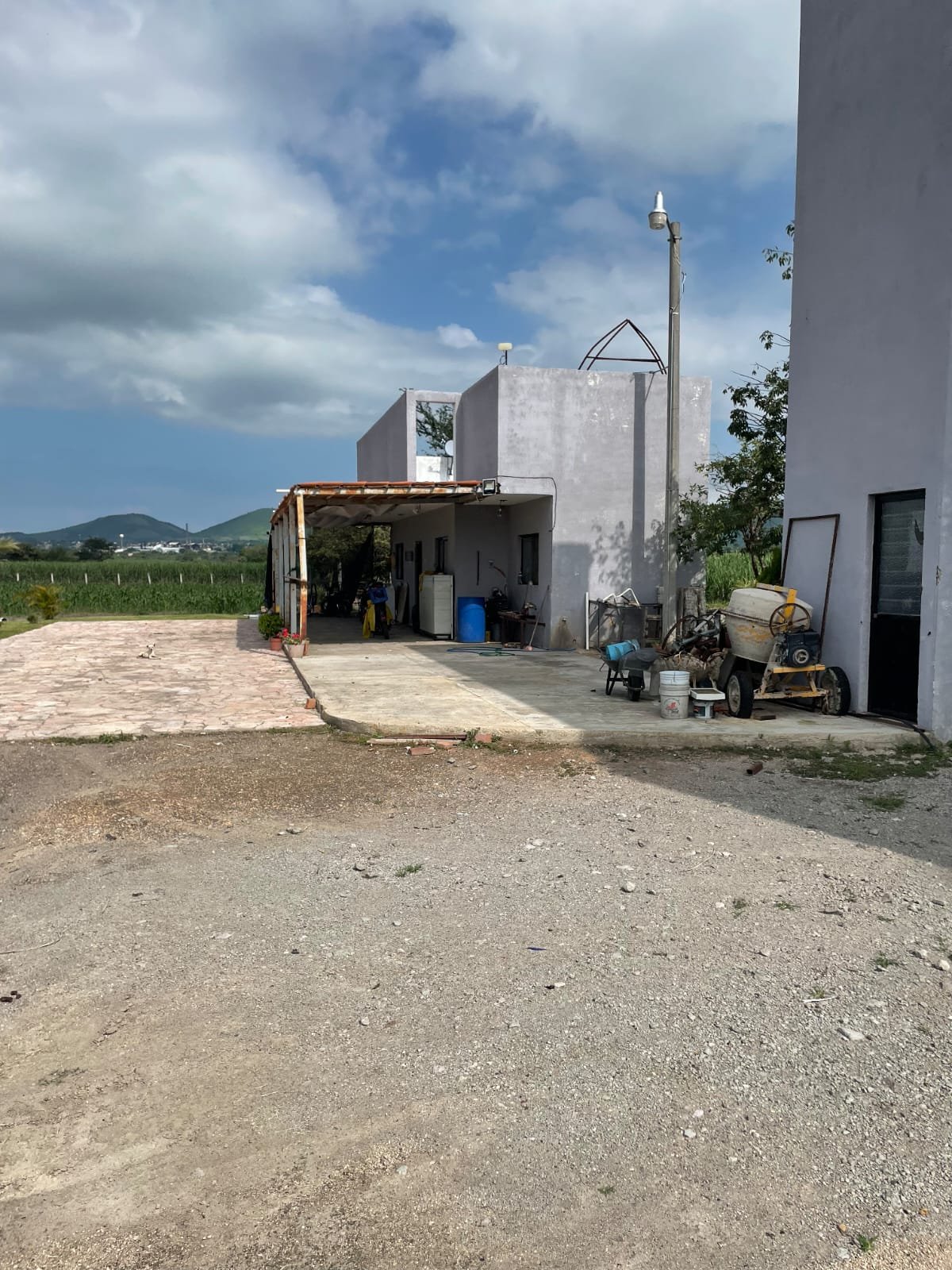 TERRENO EN VENTA CON EDIFICACIÒN ACATLÀN DE JUÀREZ,JAL.